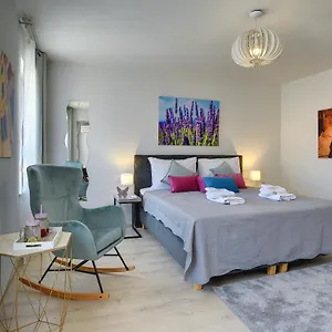D&a Amphitheatre With Free Parking Apartament Pula